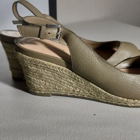 Cole Haan Womens Wedge Heels Size 9 shoes has flaw - Picture 2 of 16